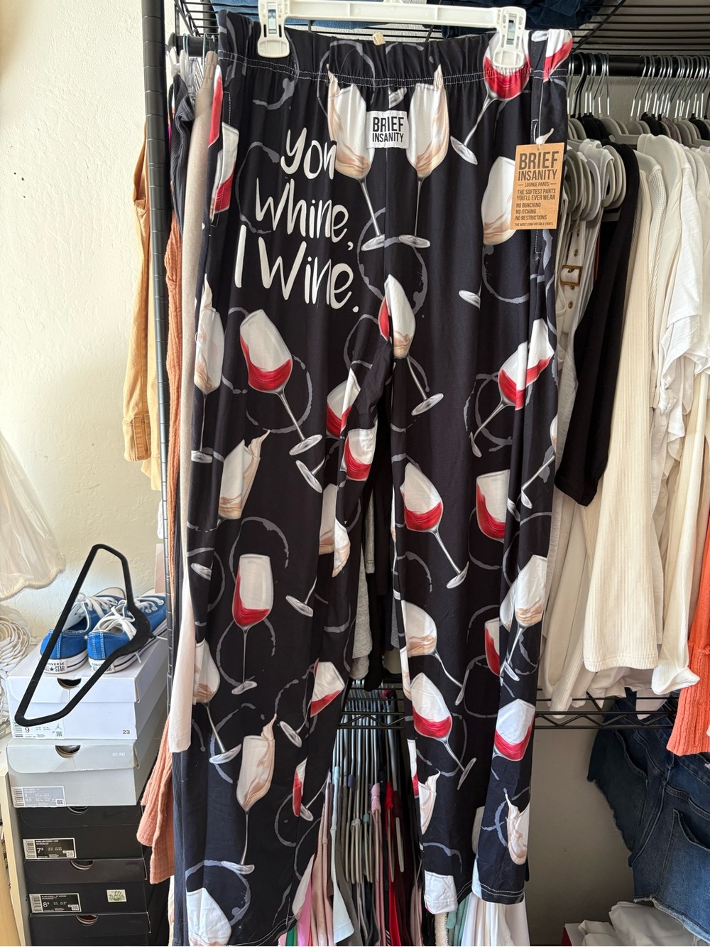 Women’s Black Wine-Print Lounge Pants